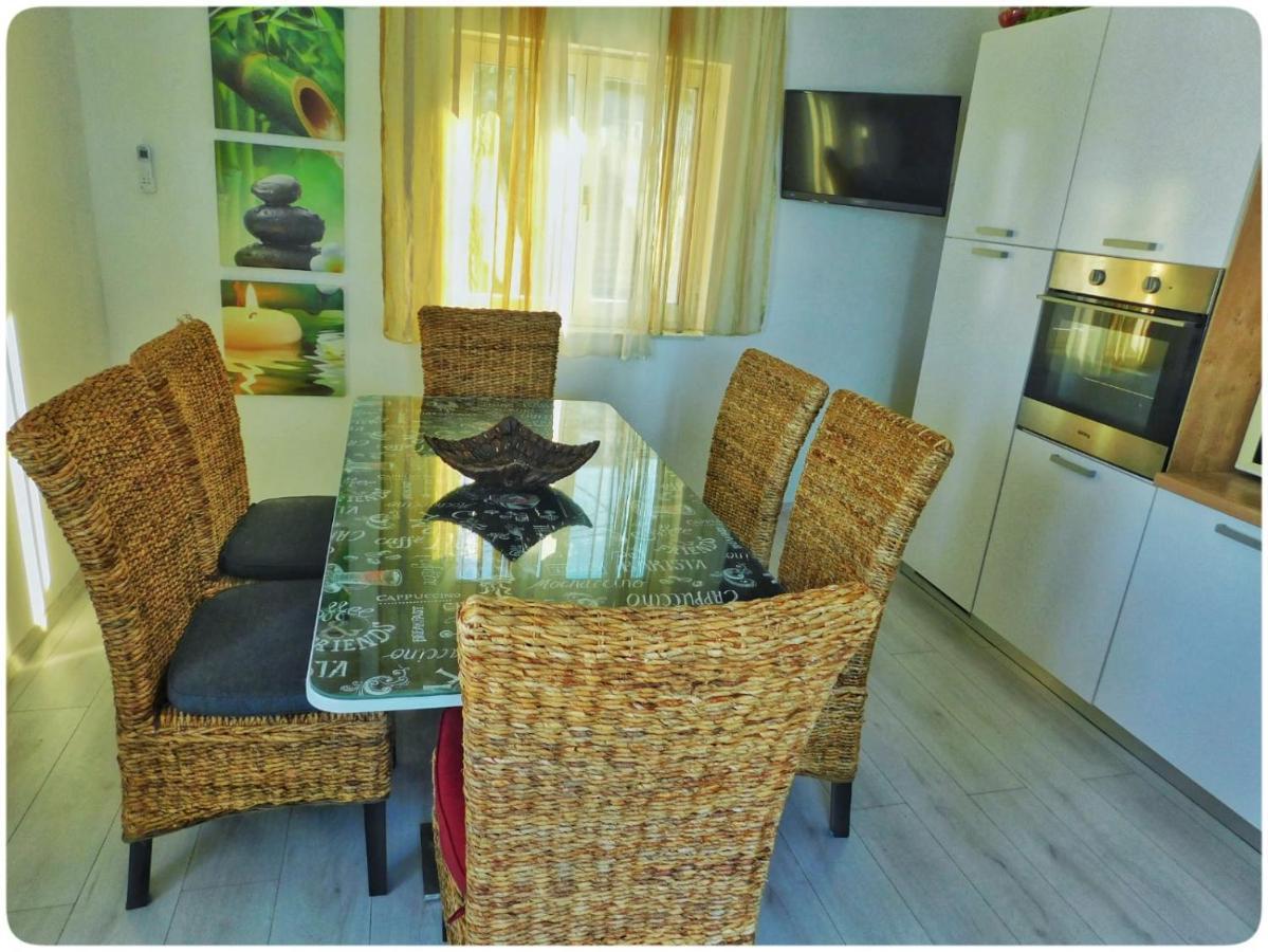 Littlevenice Appartme 50M From Sea Trogir Exterior photo