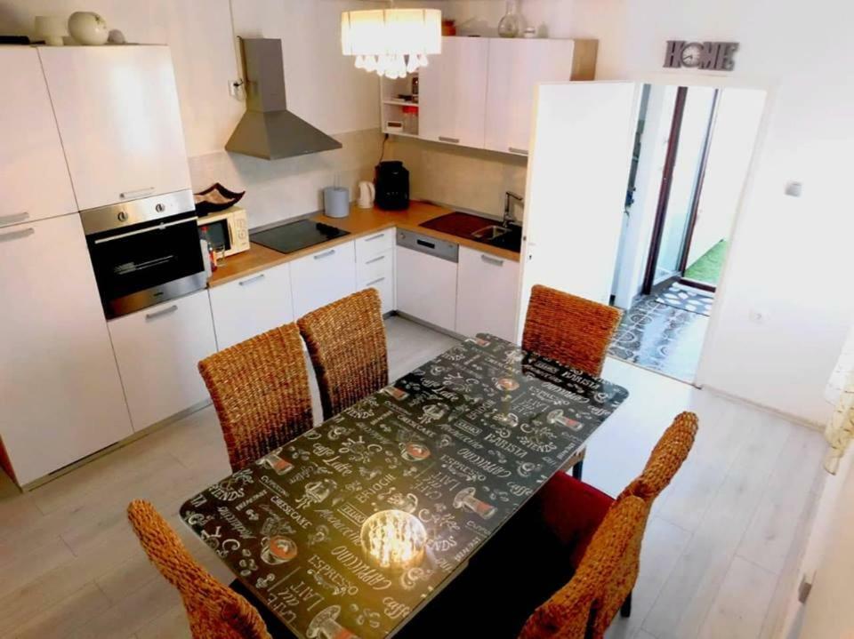 Littlevenice Appartme 50M From Sea Trogir Exterior photo